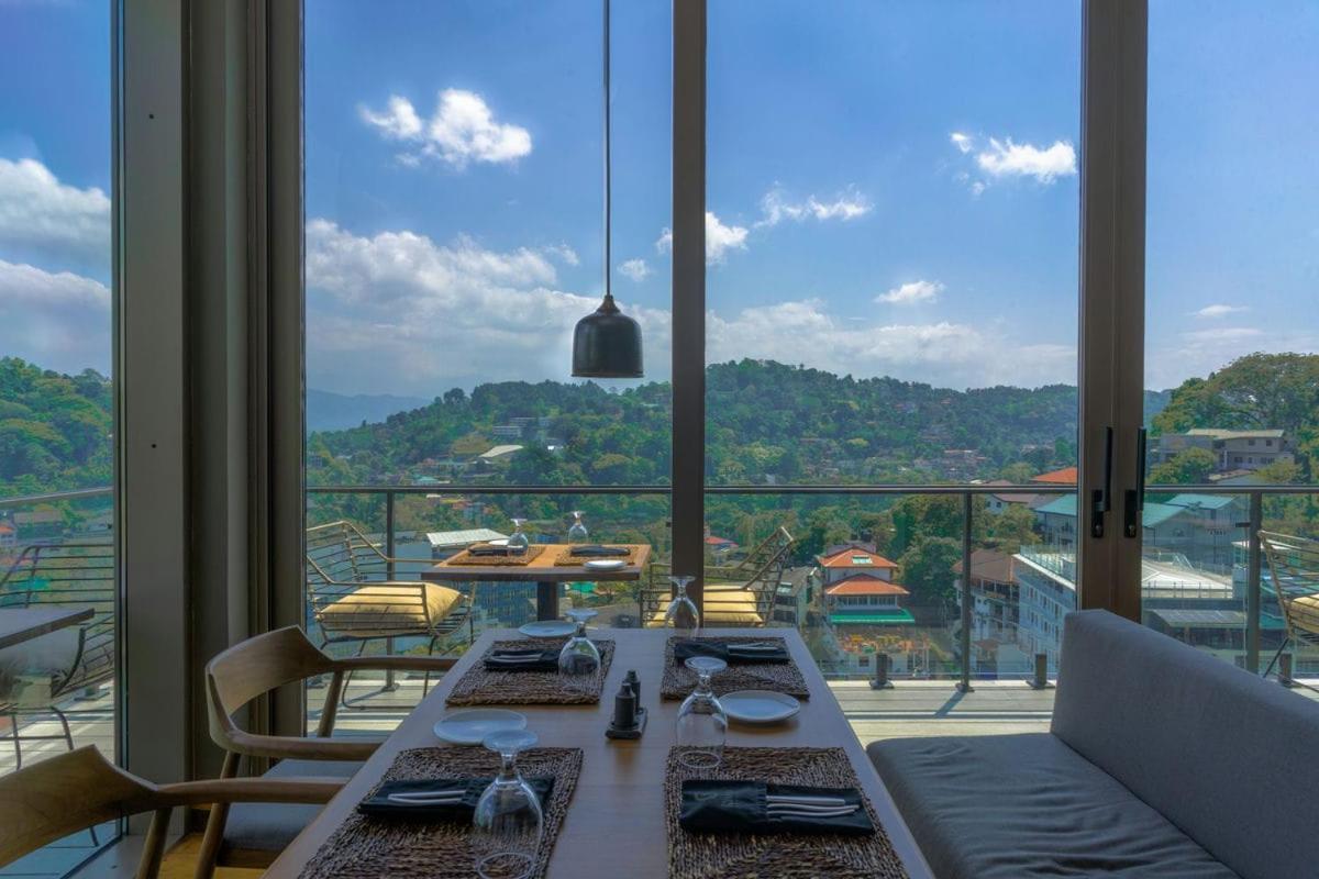 Hotel Rivora Heights à Kandy Extérieur photo