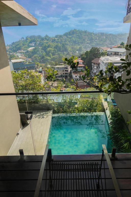 Hotel Rivora Heights à Kandy Extérieur photo