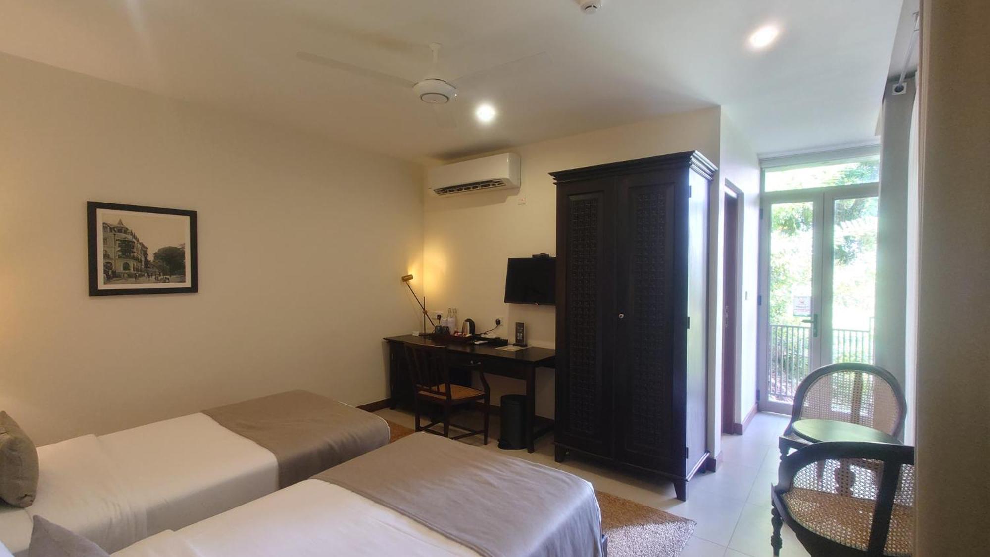 Hotel Rivora Heights à Kandy Extérieur photo